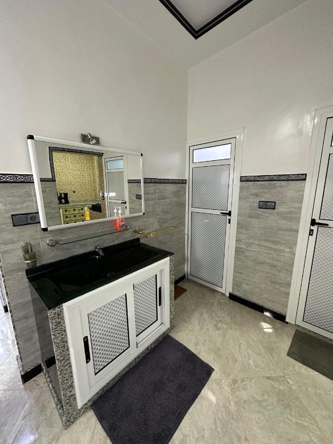 Bel Appartement 1Er Etage Confortable Pres De La Plage - Specialement Pour Familles Saïdia Екстериор снимка