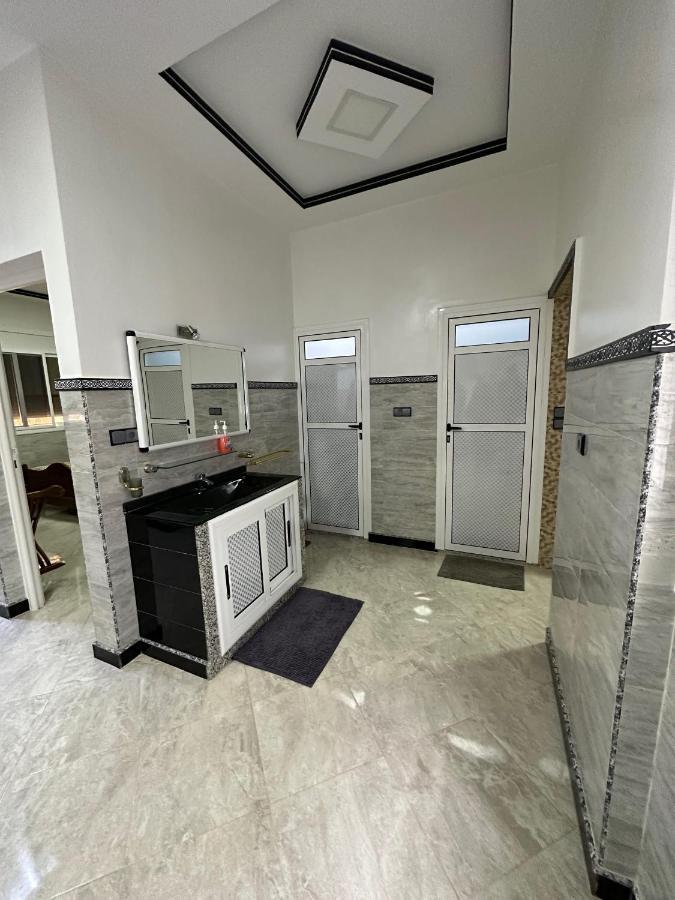 Bel Appartement 1Er Etage Confortable Pres De La Plage - Specialement Pour Familles Saïdia Екстериор снимка